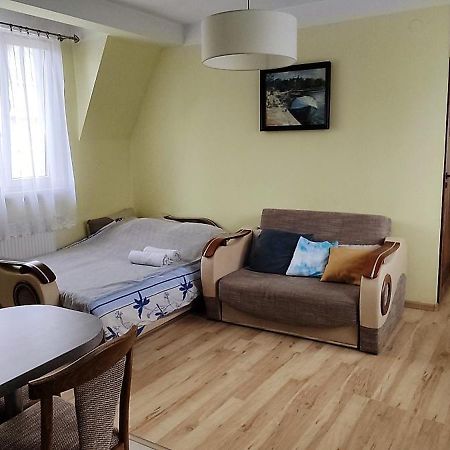 מיצ'יצ'ניו Apartament W Podkowie מראה חיצוני תמונה